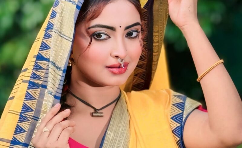চিত্রনায়িকা আখি চৌধুরীর কান্না ছুঁয়ে গেলো হৃদয় — “জানতাম না রে বন্ধু” গানে ঝড়!