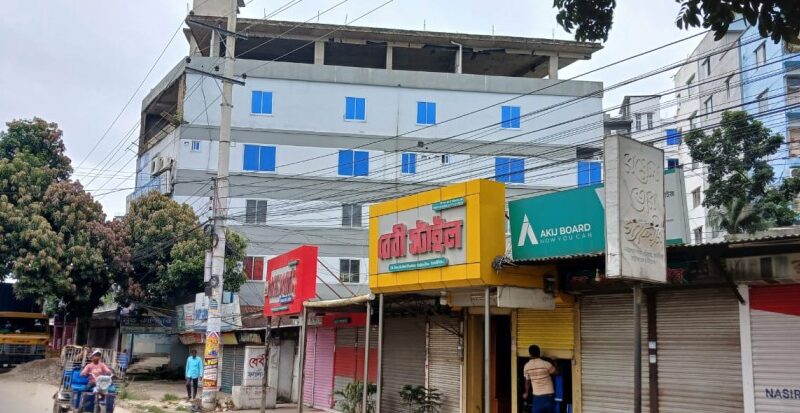 পলাতক আ’লীগ নেতার ভবন রক্ষায় ফেনী পৌরসভার কারসাজি